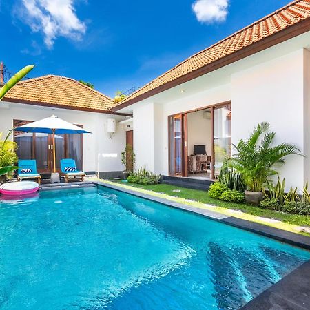 4-Bedroom Pool Villa Near Seminyak Center Luaran gambar