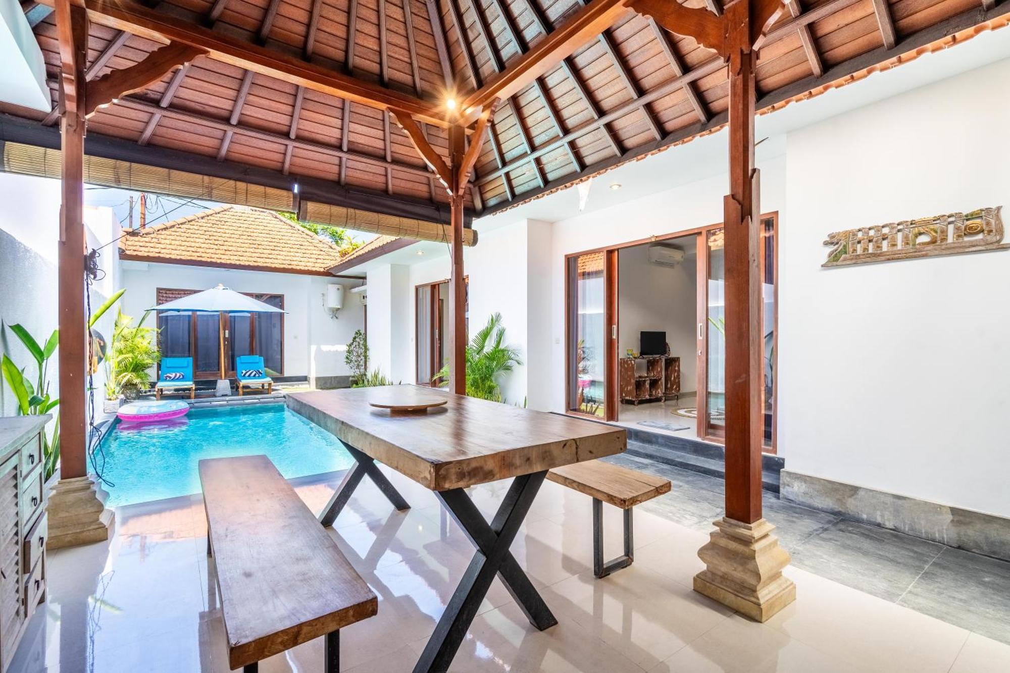 4-Bedroom Pool Villa Near Seminyak Center Luaran gambar