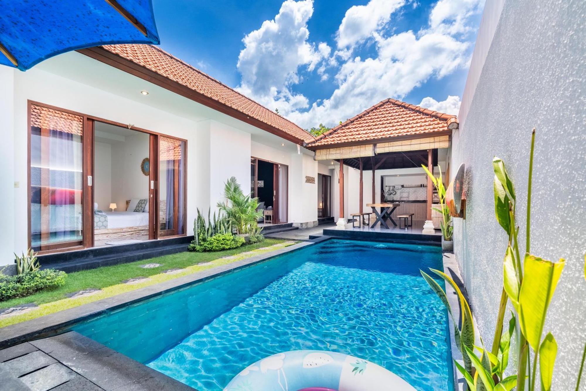 4-Bedroom Pool Villa Near Seminyak Center Luaran gambar