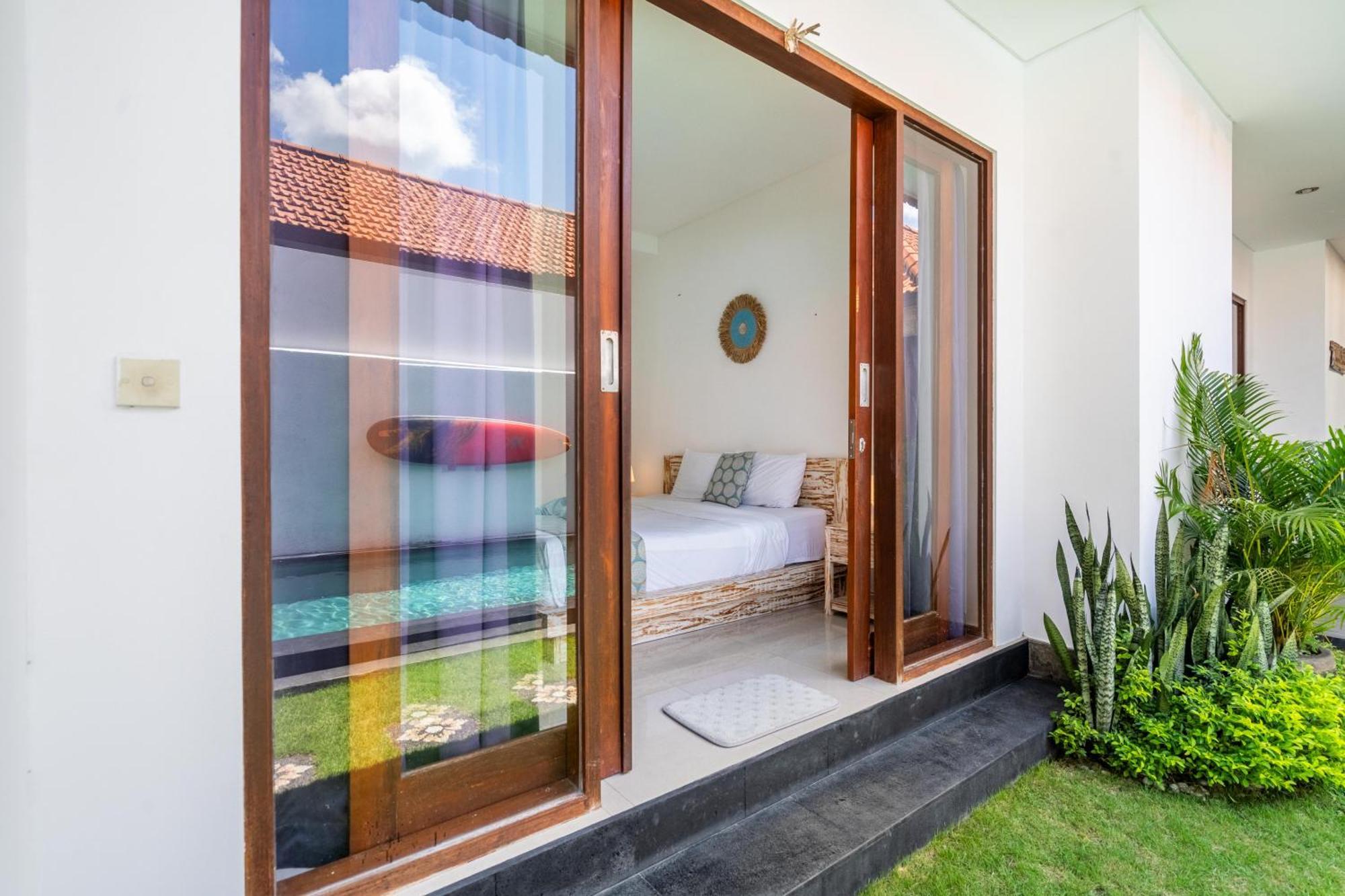 4-Bedroom Pool Villa Near Seminyak Center Luaran gambar