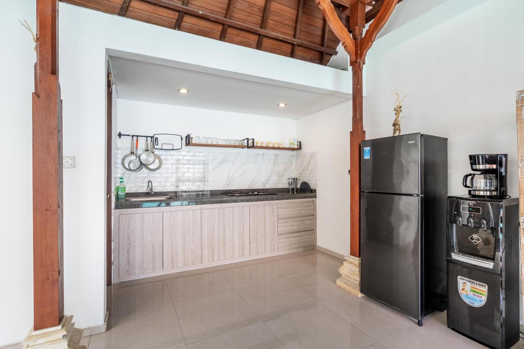 4-Bedroom Pool Villa Near Seminyak Center Luaran gambar